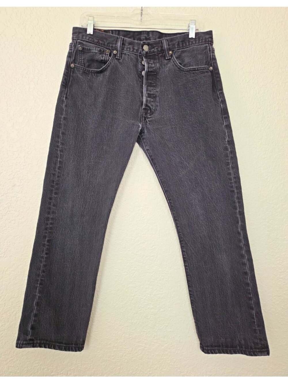 Levi’s 501 Men’s Black Dark Wash Denim Jeans 33x30 Straight Button Fly